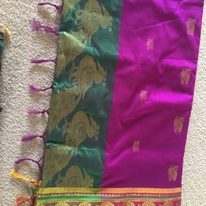 saree magenta  with beautiful Pallu NWT cotton/ acrylic